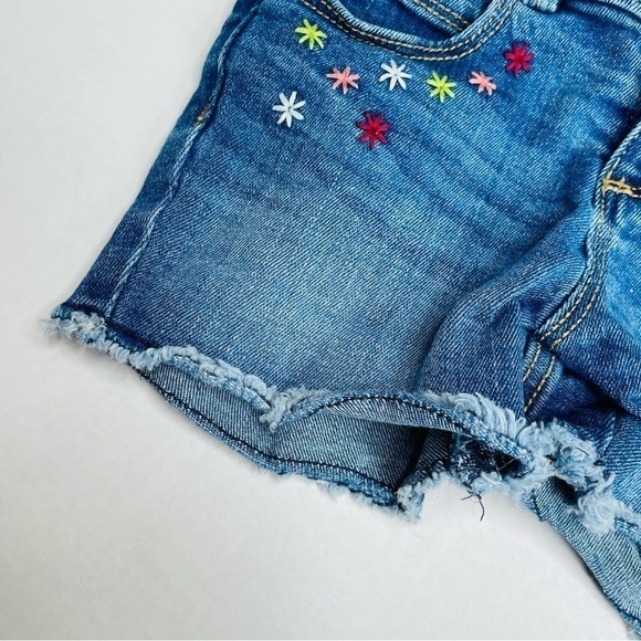 𝅺old Navy Cutoff Jean Shorts with Flower Embroidery - Picture 9 of 9